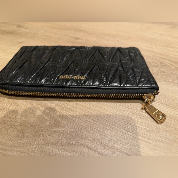 Black Leather Quilted Wallet clutch - Picture 2 of 10